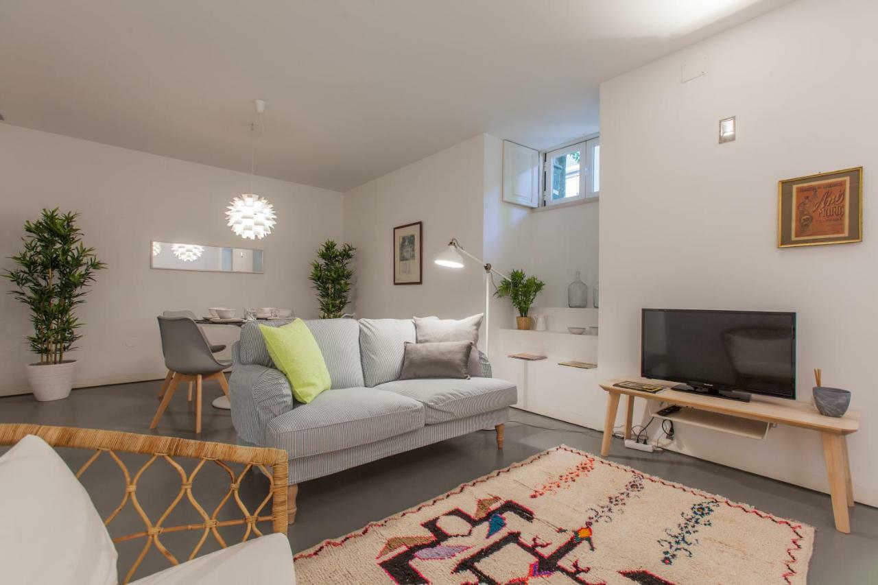 Renovated Apart With Private Courtyard, By Timecooler Lisboa Exterior foto