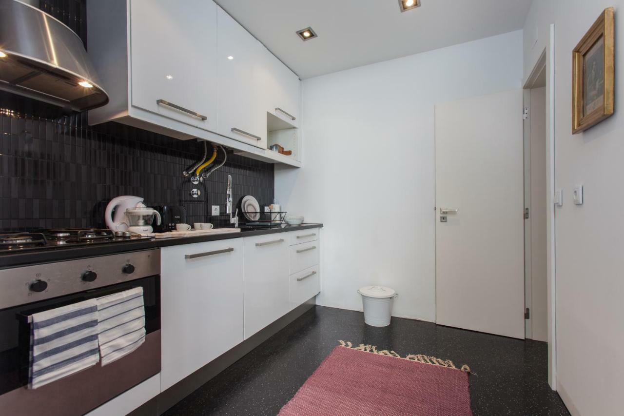 Renovated Apart With Private Courtyard, By Timecooler Lisboa Exterior foto